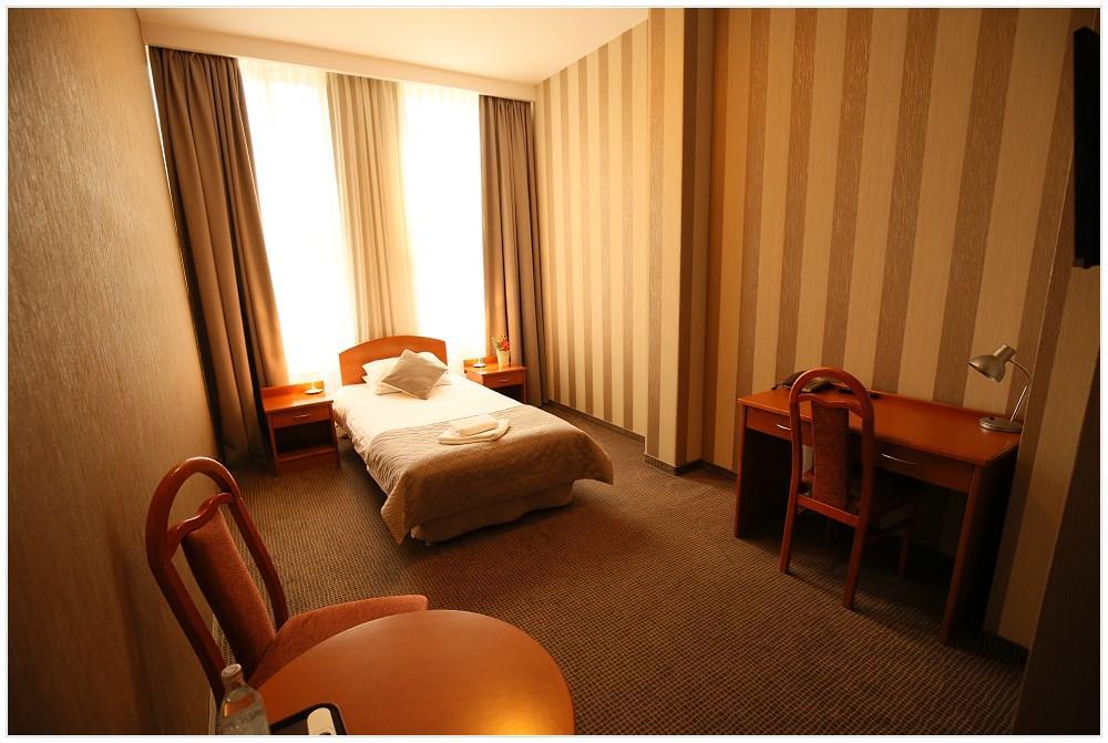 Hotel Polonez Krakow Luaran gambar